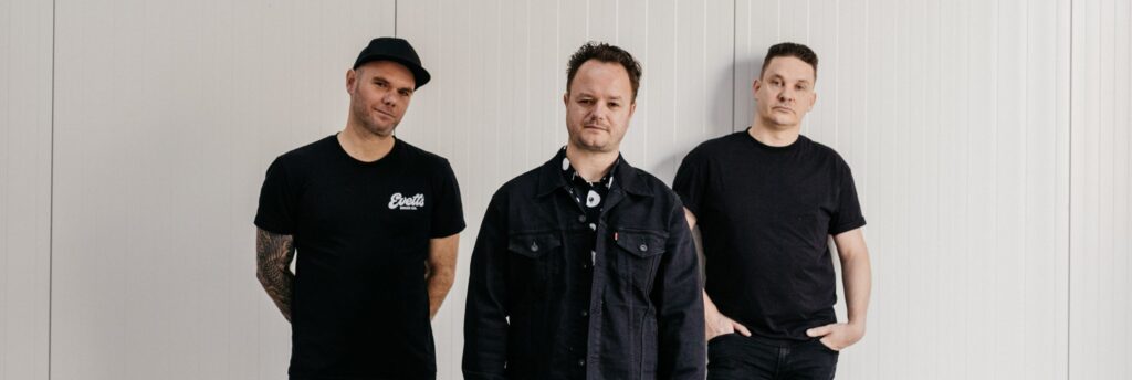Tribute Night: Green Bay + Support: Viek in Ede